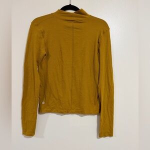 Athleta Ascent Seamless Wool Blend Base Layer Top Hiking Outdoors Womens Size M